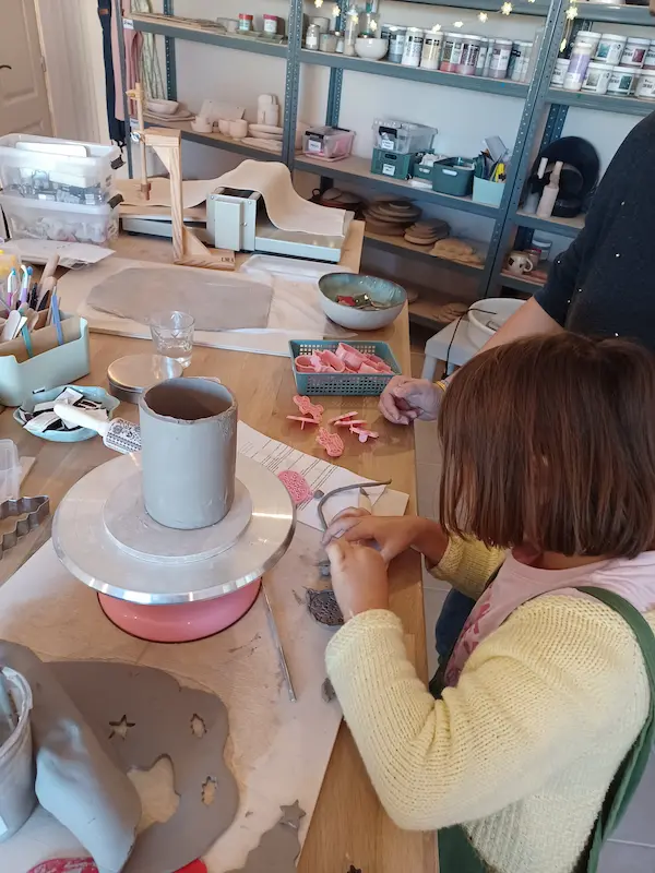 cours modelage 4 - Cours de poterie proche Saint Médard en Jalles Cours de poterie proche Saint Médard en Jalles
